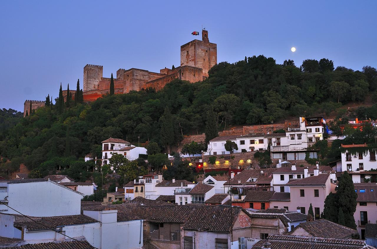 Alhambra Views Penthouse Apartment กรานาดา ภายนอก รูปภาพ